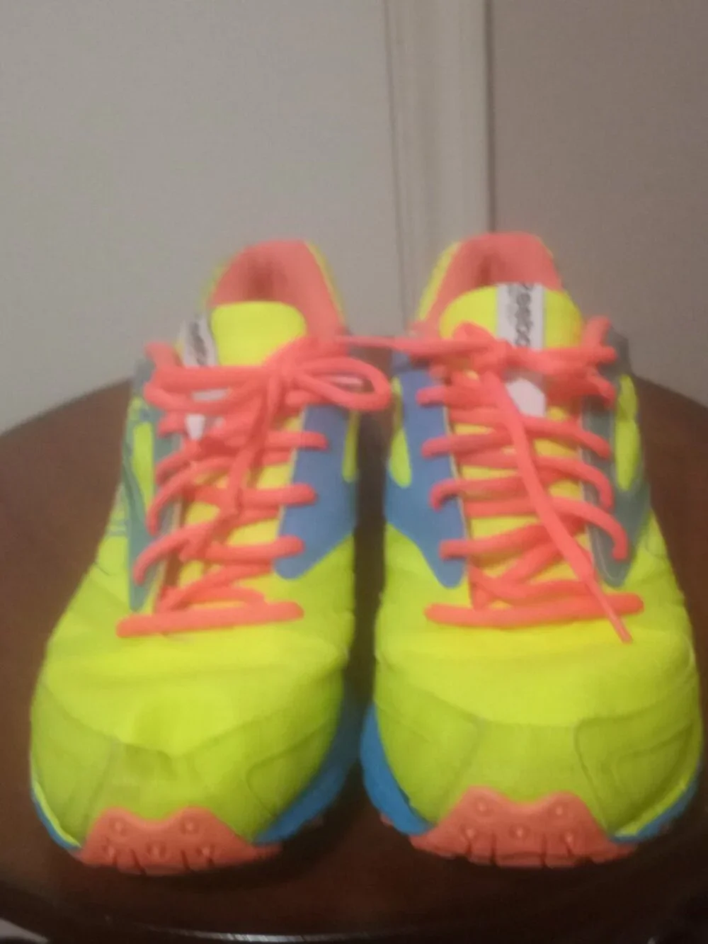 Reebok Zigtech V60564 Women's Running Shoes Size 8 Yellow Blue Pink - Picture 6 of 13